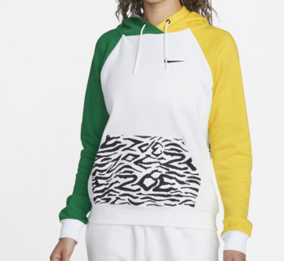 Zoe’s Nike SportswearEssential x Doernbecher Freestyle
